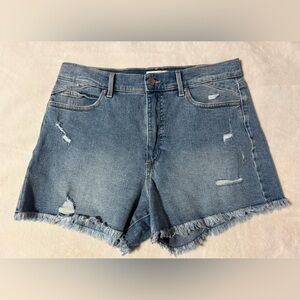 💕Sophia Vergara Chi Short💕
